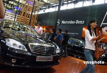 奔驰母公司利润锐减37%，中国市场新能源车销售遇冷